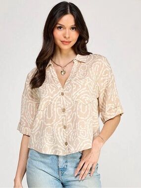 beige, paisley-patterned, short-sleeve collared blouse large brand Milk & Honey